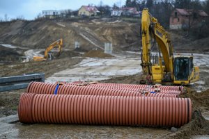 Na budowach dróg zaczęła się zimowa przerwa, ale bardziej w teorii, niż w praktyce