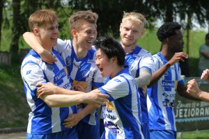 Concordia na równi pochyłej, zamieszanie w czołówce IV ligi