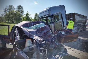 Dwie osoby zginęły w wypadku koło Ostródy. Dziecko trafiło do szpitala