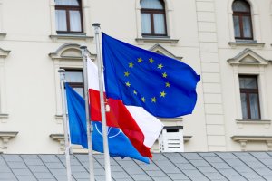 Co daje nam przynależność do UE i NATO? Posłuchaj debaty