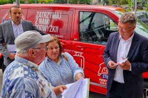 PiS zbiera podpisy pod ustawą przeciwko drożyźnie. 