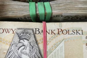 Wykonywała polecenia fałszywego prokuratora. Straciła prawie 100 tysięcy złotych