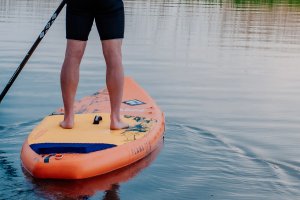 Śmiertelny wypadek na desce SUP. Do tragedii doszło na śluzie Guzianka