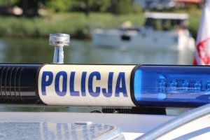 Na drodze i na wodzie. Więcej policyjnych patroli podczas długiego weekendu