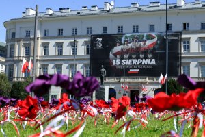 Odprawa wart i defilada. To część centralnych obchodów Święta Wojska Polskiego