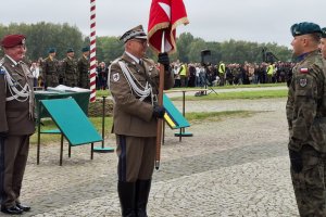 Coraz więcej żołnierzy i nowy sprzęt. 16. Dywizja Zmechanizowana obchodzi swoje święto