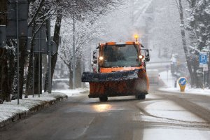 Solarki i piaskarki na drogach regionu