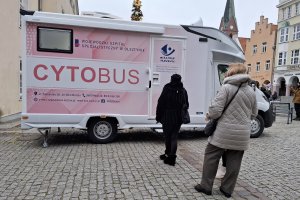 Mobilny gabinet w centrum Olsztyna. Można było wykonać bezpłatne badania cytologiczne