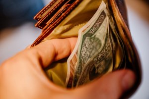 Podszyła się pod pracownicę spółdzielni. Okradła 82-letnią elblążankę