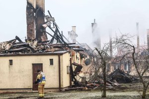Zgliszcza zamieniły się w plac budowy. W Szkotowie powstaje nowa szkoła