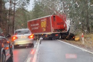 Wypadki na drogach regionu. Siedem osób zostało rannych