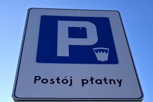 Prywatne czy miejskie? Kierowcy mają problem z parkingami w Olsztynie