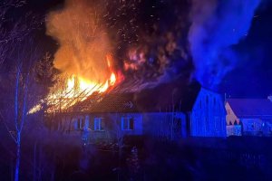 Pożar budynku mieszkalnego w gminie Małdyty. Jedna osoba nie żyje