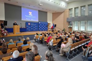 Krzyże, medale i statuetki. Wyróżnienia dla pielęgniarek i położnych