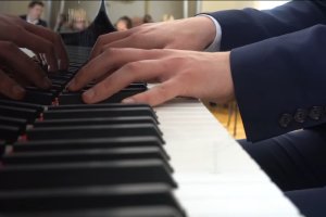 Chopin zagrany po mistrzowsku. Młodzi pianiści z Olsztyna i Giżycka z nagrodami
