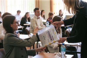 W poniedziałek startują matury. Przystąpi do nich ponad 340 tys. uczniów