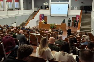 Łowiectwo potrzebne naturze? Dyskusja w Olsztynie o roli myśliwych w ochronie środowiska