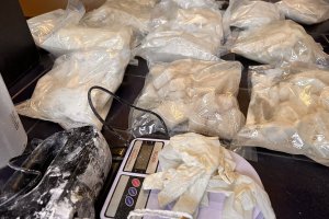 Śledztwo w sprawie produkcji narkotyków pod Elblągiem przedłużone do końca marca