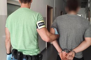 22-latek złapany na kradzieży alkoholu obiecywał BLIKi za wolność