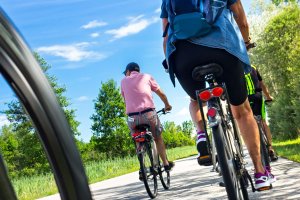 Rowerem nie tylko latem. Kto korzysta ze ścieżek rowerowych poza sezonem?