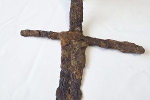 Miłośnicy historii z nowym odkryciem. Średniowieczny miecz trafi do muzeum