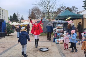 Świąteczny klimat w Iławie. Mieszkańcy spotkali się na jarmarku