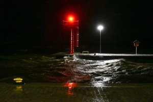 IMGW ostrzega przed silnym wiatrem. Może spowodować cofkę