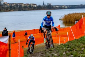 Ełk Nocą. Puchar Polski w kolarstwie przełajowym z wyjątkową, nocną rywalizacją