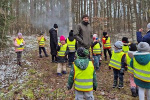 Natura jako najlepsza zabawka. Czego uczą się przedszkolaki w lesie?