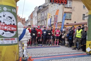 Pobiegli, by pomóc dzieciom. W Olsztynie odbył się VI Bieg Mikołajów