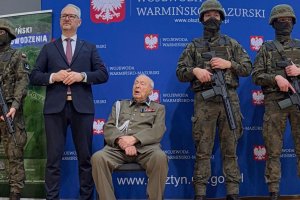 Ostatni oficer frontowy II wojny światowej z Olsztyna na emeryturze. Zakończył edukacyjną misję