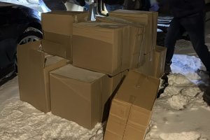 Policyjna akcja w gminie Rozogi. Zabezpieczono milion sztuk kontrabandy