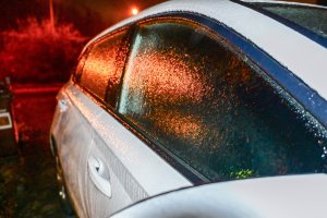 Gołoledź na Warmii i Mazurach także we wtorek. Ślisko na drogach i chodnikach