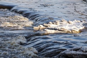 Wysoki stan wody w Łynie. Wydano ostrzeżenie pierwszego stopnia