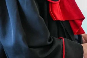 Prokuratura wszczęła śledztwo w sprawie postrzelenia dwulatki