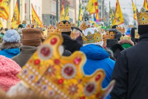 Święto Trzech Króli w Olsztynie: przemarsz orszaku i zmiany w kursowaniu autobusów