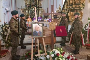 Ostatnie pożegnanie Sławomira Sadowskiego. Pośmiertne odznaczenie dla byłego senatora