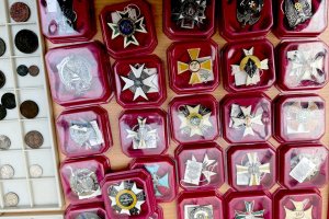 Monety, ordery i winyle. Giełda Kolekcjonerska przyciągnęła nie tylko pasjonatów