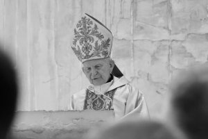 W wieku 99 lat zmarł biskup senior Julian Wojtkowski