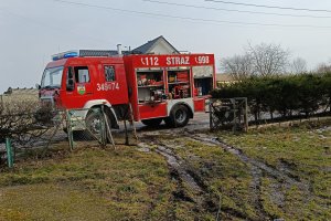 Zator na Bierutówce, zalane drogi i piwnice. Strażacy walczą ze skutkami roztopów