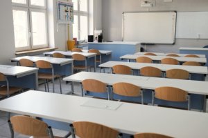 Silne mrozy sparaliżowały szkoły. Już 87 placówek bez zajęć