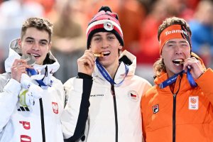 Łyżwiarstwo szybkie. Srebrny medal Semirunnija