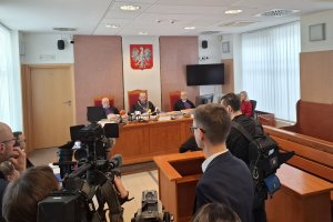 Koniec procesu „adwokata od trumien na kółkach”. Sąd złagodził wyrok