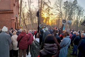 Droga Krzyżowa w Głotowie z rozważaniami uchodźców z Ukrainy
