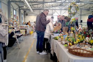Świąteczne smaki i rękodzieło na Jarmarku Wielkanocnym w Bratianie
