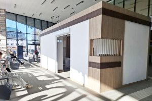 Jedni krytykują, inni chwalą. Wyspa handlowa na dworcu wywołała burzę w sieci