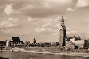 Muzeum w Elblągu prezentuje wystawę „Przemiany”