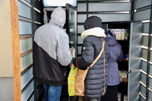 Jadłodzielnia w Ełku znów otwarta. Lodówka wróciła na ul. Małeckich