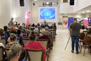 O przemocy i jej skutkach. Konferencja Elbląskiego Stowarzyszenia Amazonek