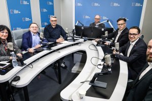 Politycy o zbrojeniach, broni atomowej i nocnej prohibicji. Słuchaj My Wy Oni